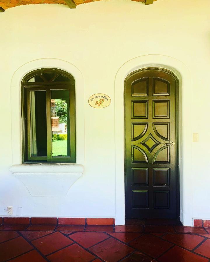 Caroline Bella Bed & Breakfast Ахихик Екстер'єр фото